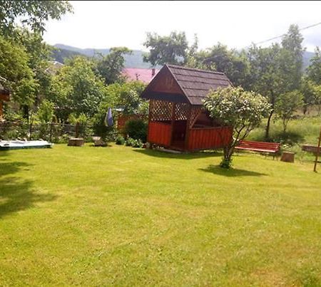 Затишний Дім Vila Yaremche Exterior foto